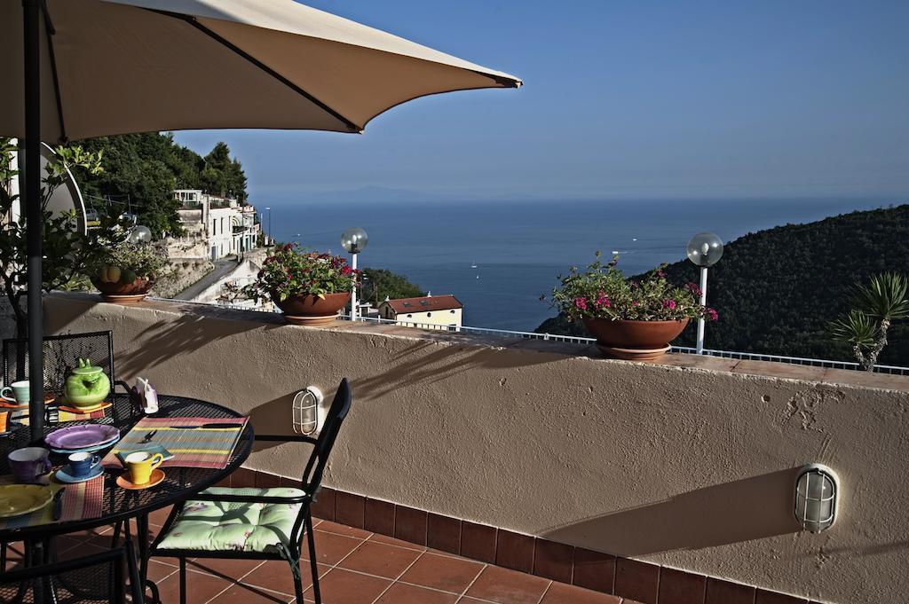 Bed and Breakfast Le Terrazze Di Cristina Виетри Номер фото