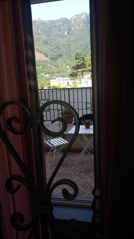 Bed and Breakfast Le Terrazze Di Cristina Виетри Экстерьер фото