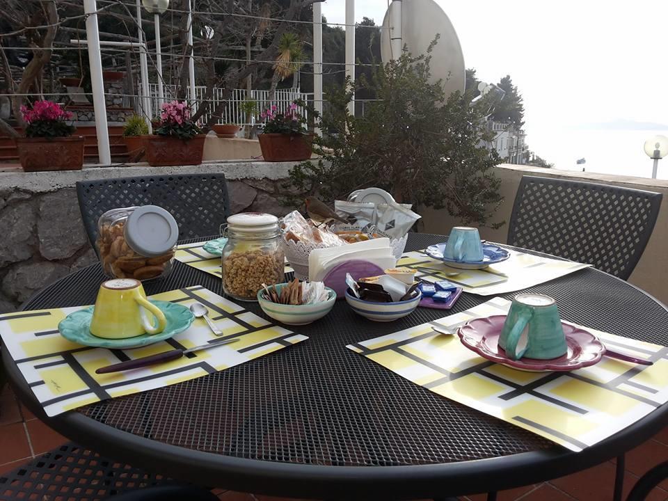 Bed and Breakfast Le Terrazze Di Cristina Виетри Экстерьер фото