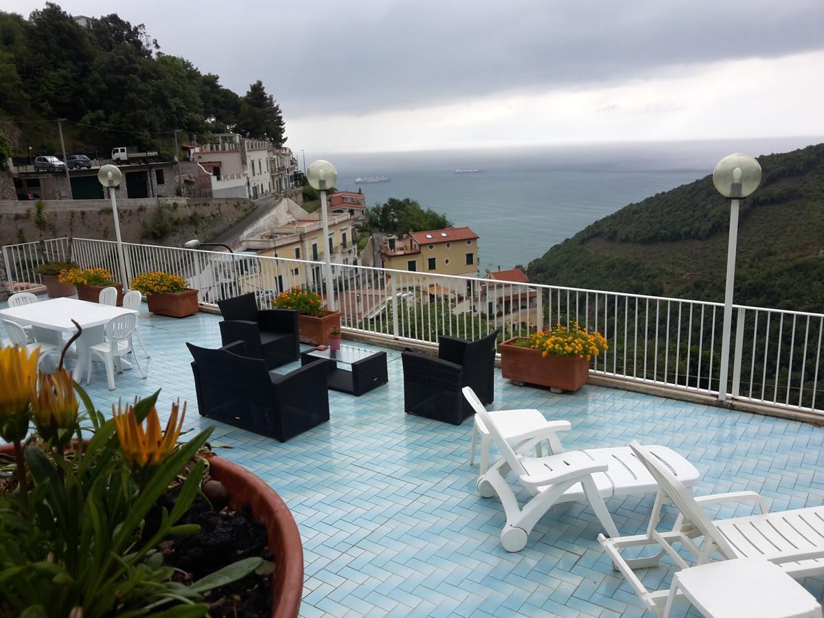 Bed and Breakfast Le Terrazze Di Cristina Виетри Экстерьер фото