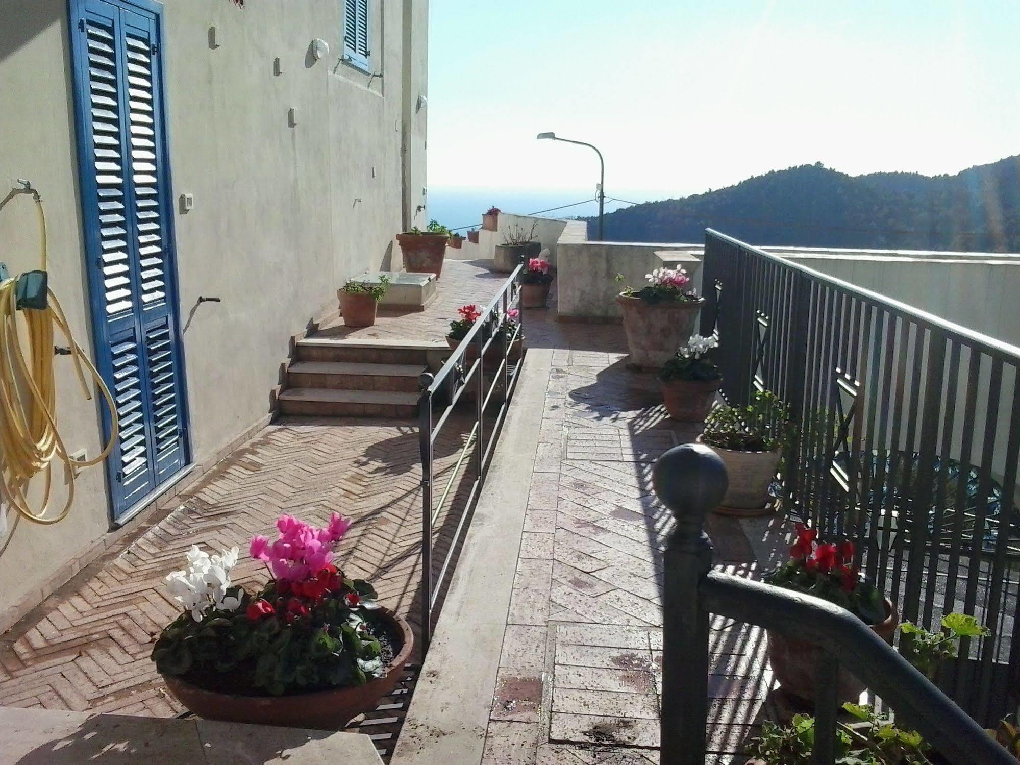 Bed and Breakfast Le Terrazze Di Cristina Виетри Экстерьер фото